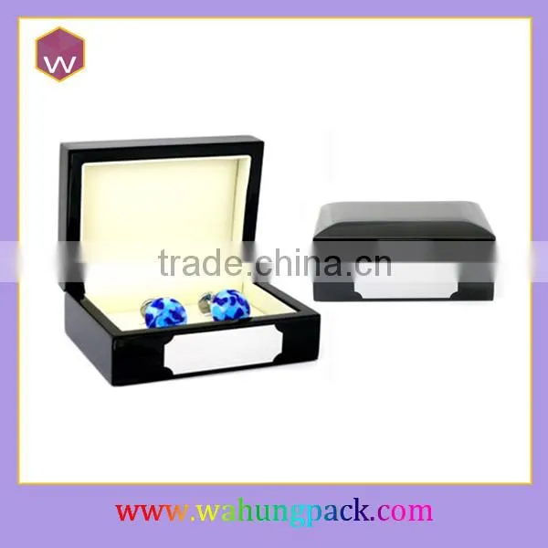 Custom Logo Brown Glossy Lacquer Wood Cufflink Box Packaging