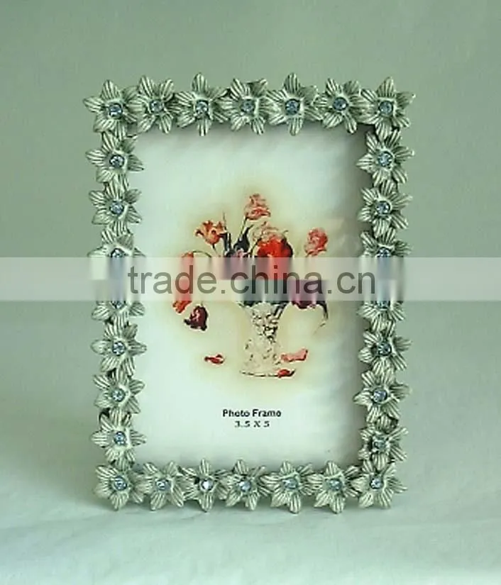 jewel in flower decorated metal zinc alloy photo frame for home decoration