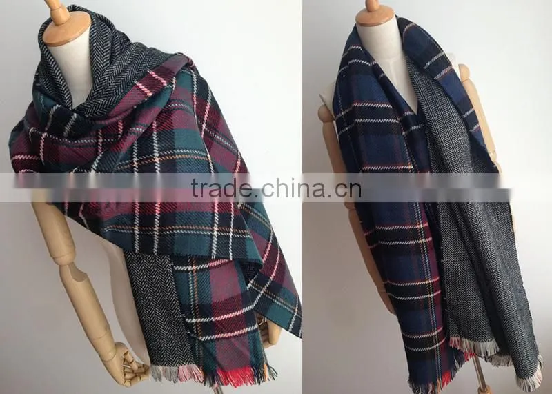 81310125 varicolored grid scarf