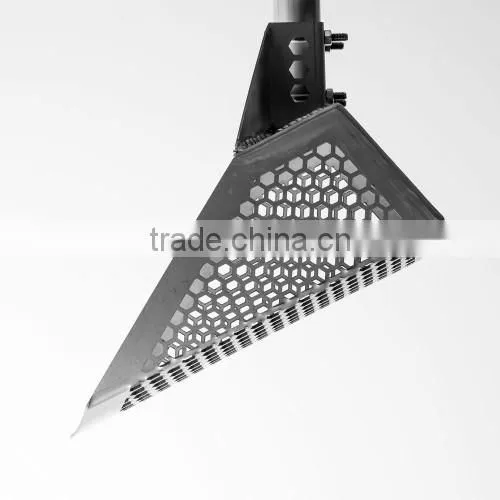 shovel with hole
