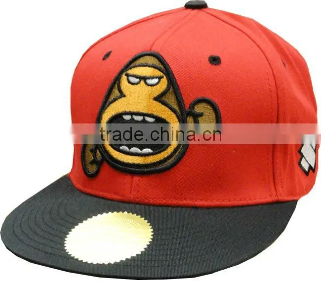 flat bill fitted baseball cap with contrasting piping string
