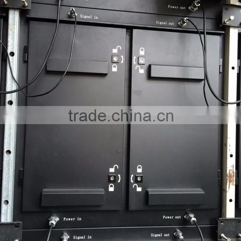 Sports Outdoor Full Color LED Display Advertising Panel P16 mm 400 W/SQM IP65 1R1G1B