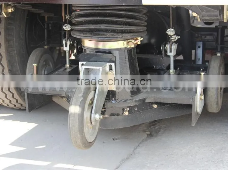 YHQS5050B road sweeper truck of high quality