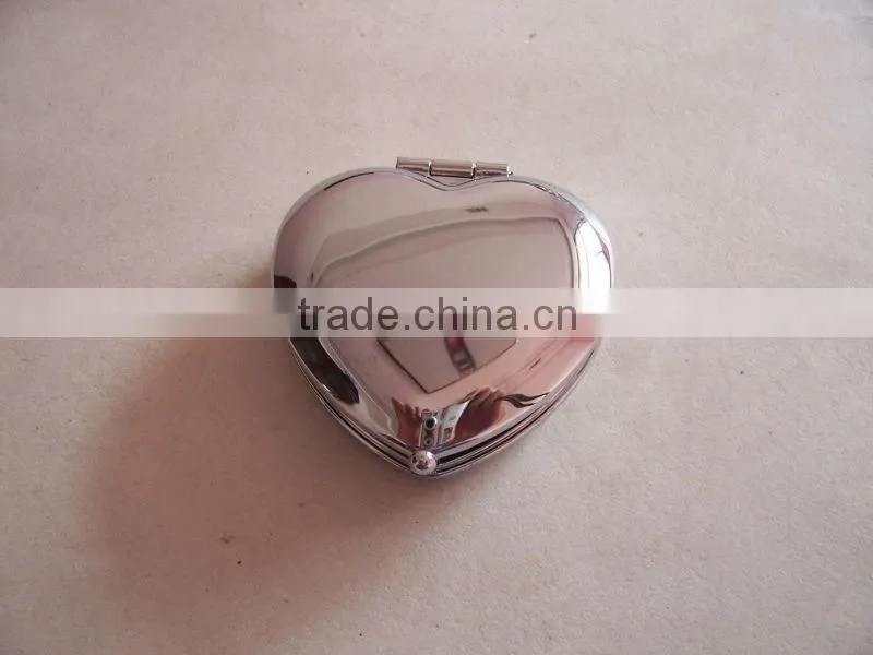 pocket mirror