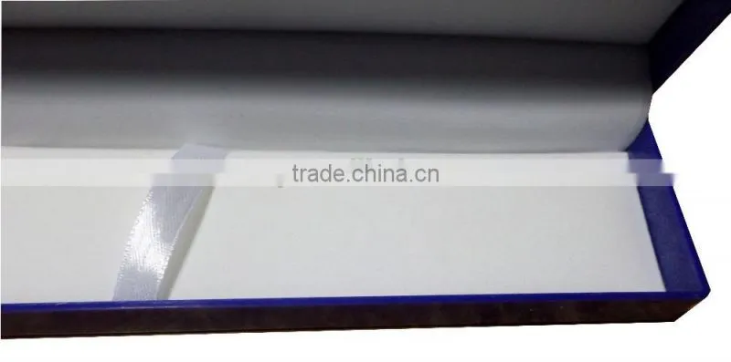 Blue color design for the plastic pen packaging box