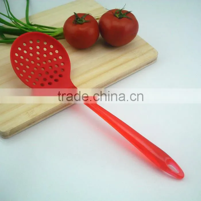Nylon Handle Red Color Silicone skimmer