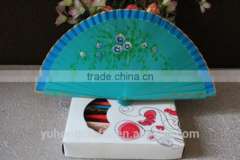 Popular hand-painted Spanish wooden hand fan