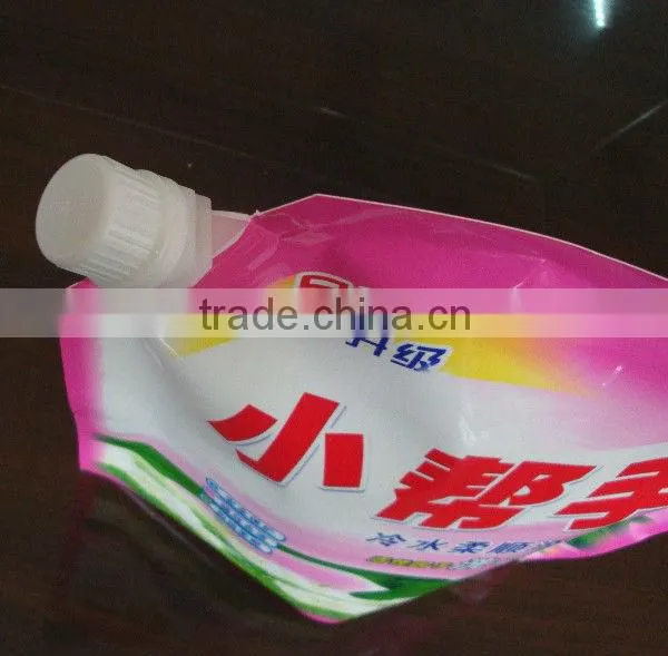Spout packaging bags for laundry detergent