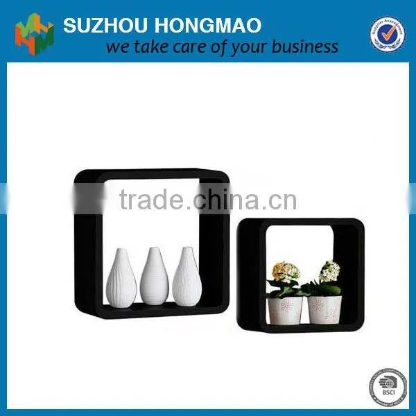 Decorative hanging wall cube shelf
