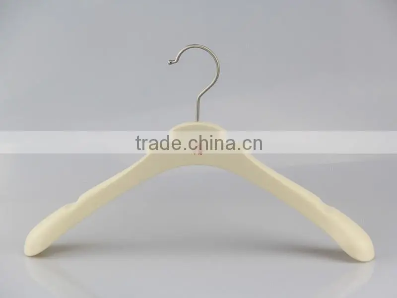 HA6934 cheap high quality coat hanger plastic dress hanger for display