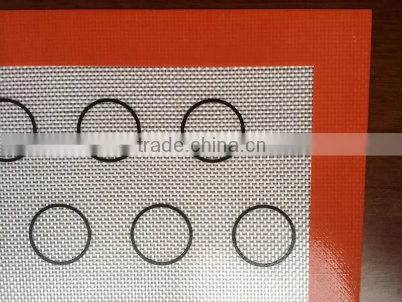 Easy clean 26x29cm silicone macaron baking mat