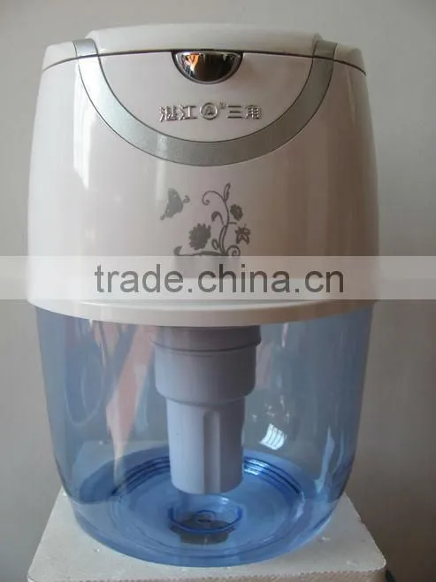 Family use mineral dispenser purifier water purifier