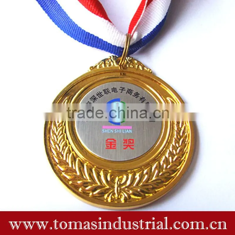2016 new design metal award trophy golden figurine pewter olympic trophy