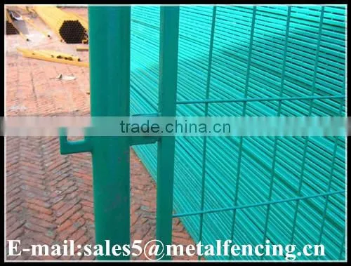 Galvanized welded wire mesh for wire fence panel