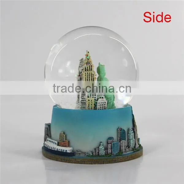 Resin Statue of liberty snow globe souvenir