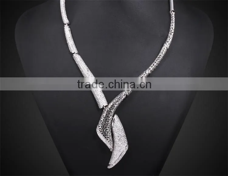 Newest Design Ladies Cubic Zirconia Pendant Classic Banquet Dressed Jewelry Set