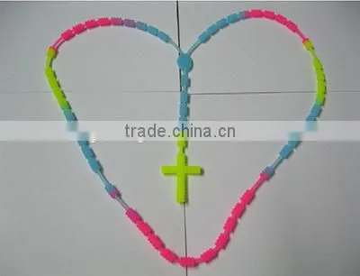 Hot sales charming new style giveaway promotional colorful bead silicone necklace,silicone baby teething necklace wholesale