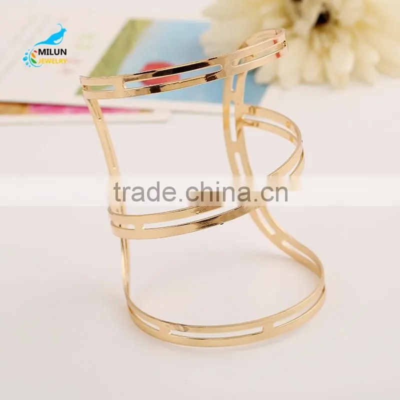 Newest Fashion golden metal cuff bangles 2016 bracelet jewelry