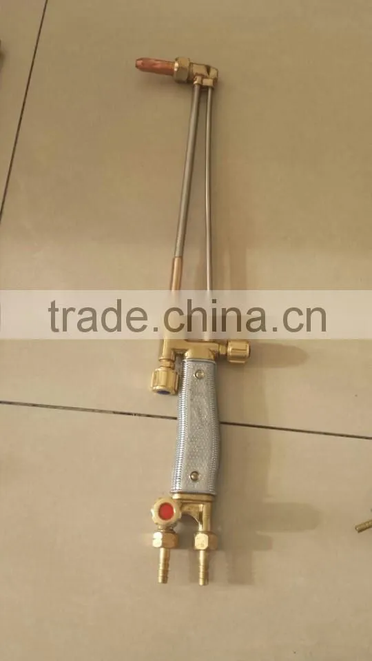 Oxygen and acetylene cutting torch
