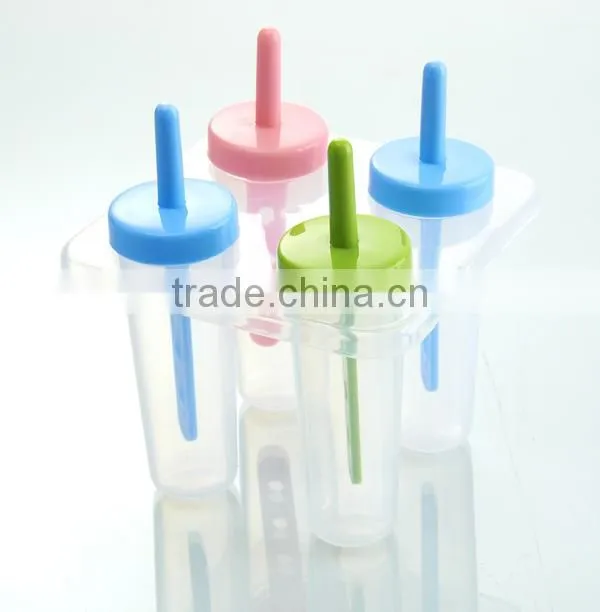 Oval set of 4 plastic ice cream mould with color handle