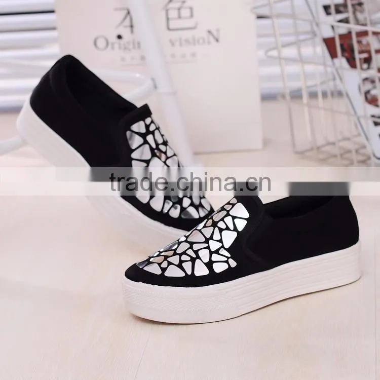 Latest cheap canvas shoe women walking shoes from china factory
