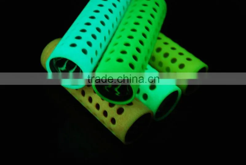 Patented new design glow in the dark AD gift mini led light torch