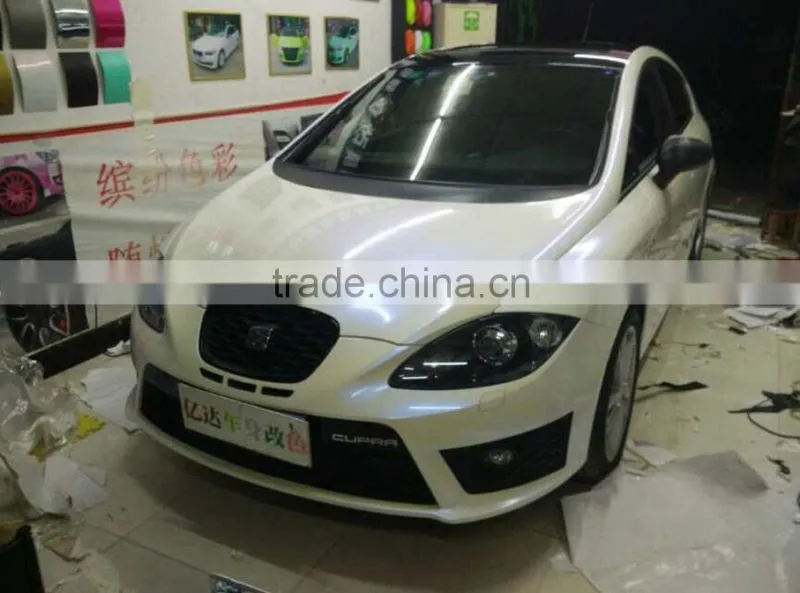 Wholesale 1.52*20m chameleon white pearl vinyl film,chameleon white to blue car sticker with air free bubbles