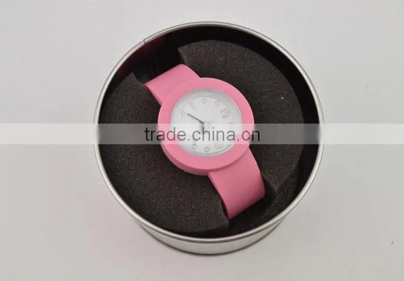 Simple deisgn O shape silicone cuff watch promotional gift watch