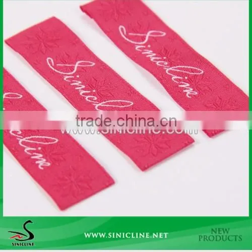 Sinicline design weaving technics damask clothing red woven label for garment