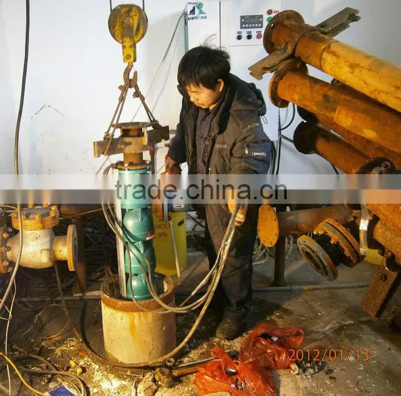 Multi-stage submersible well pump