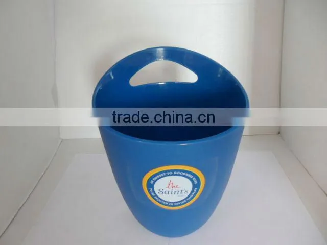 Plastic ice bucket