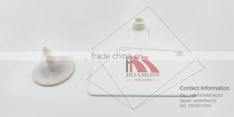 TPU cow ear tag with metal pin in white 70*58 mm