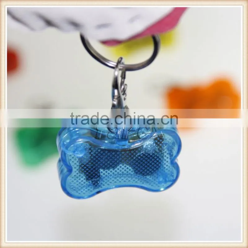 popular bigbee Bone Shaped LED Flashing Night Light Pet Dog Blinking Pendant Collar Clip Buckle wholesale Brand New