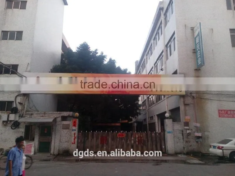 automatic spray glue machine for Embroidery China supplier