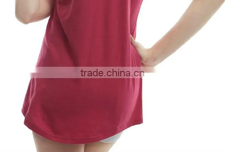 Women's loose fit U neck slip T-shirt with a pocket