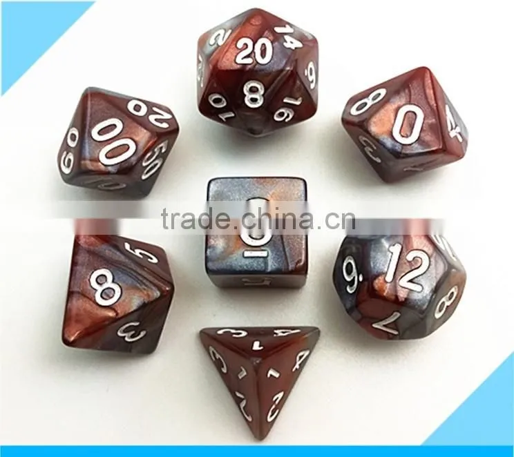 High quality polyhedral dice with mixing colour effect