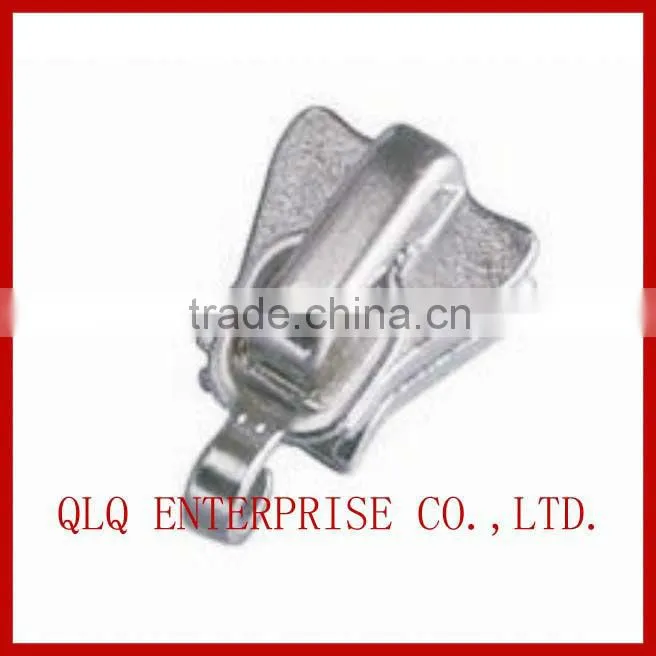 Auto lock double slider zipper