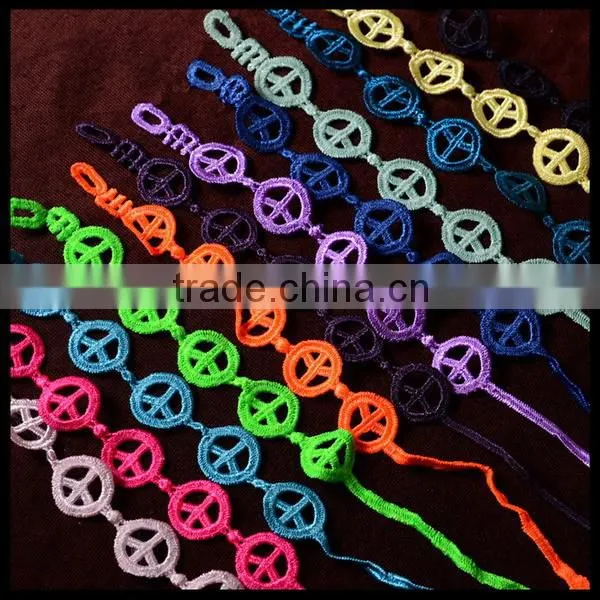 Trends in Italy : Friend lace Clover bracelet Handmade The New
