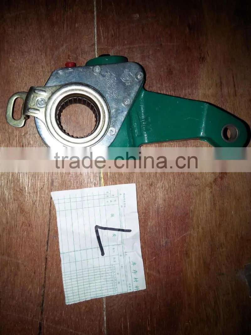Sinotruk truck spare parts chassis parts for Howo WG9100440005 rear wheel adjustment arm L