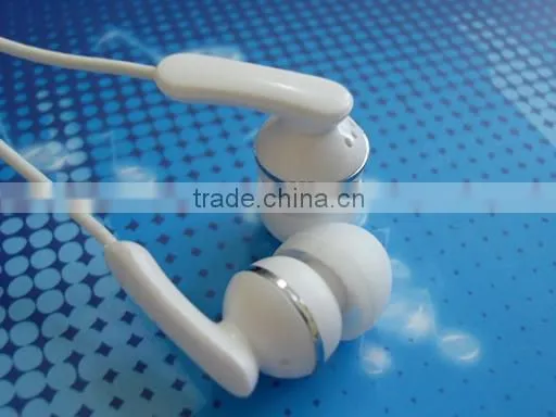 Listen to your favorite music day and night with colorful earphone & headphone
