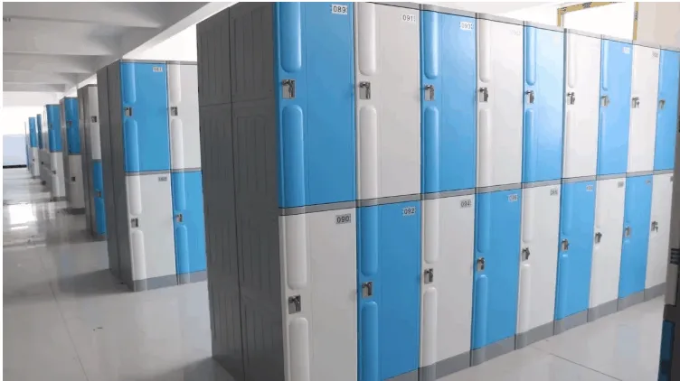 plastic-locker (4).png