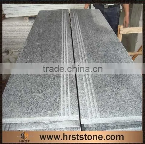China Grey Grantie stair step with anti-slip grooves
