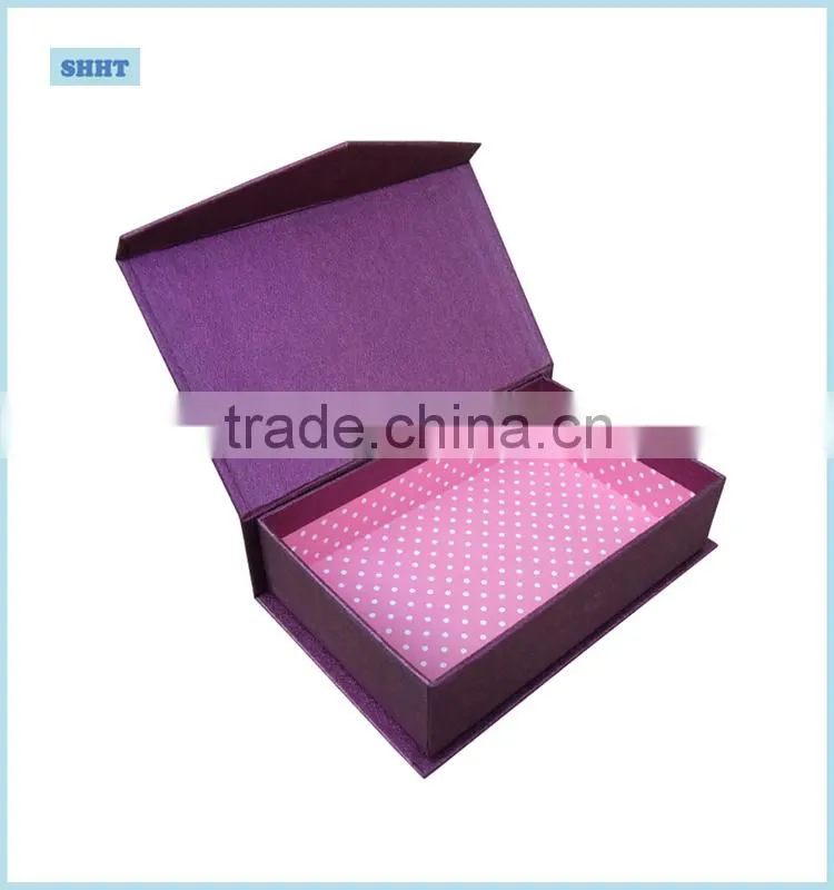 cristmas gift lovely packaging box with color ribbon and custom design