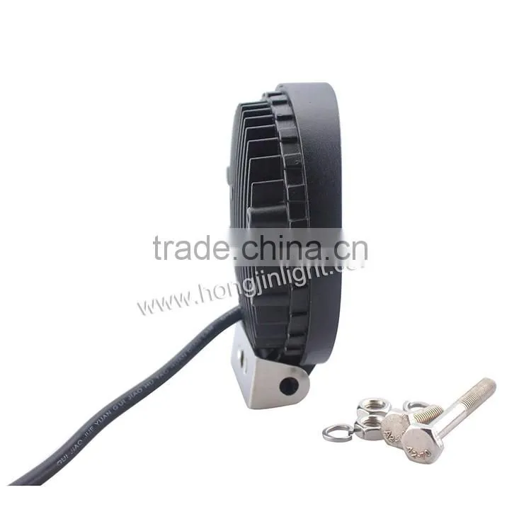 Hot sale 18W 12v led light machine Truck Waterproof IP67cheap off road lights Spot Work Light