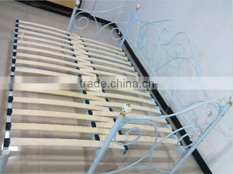 single lastest day bed