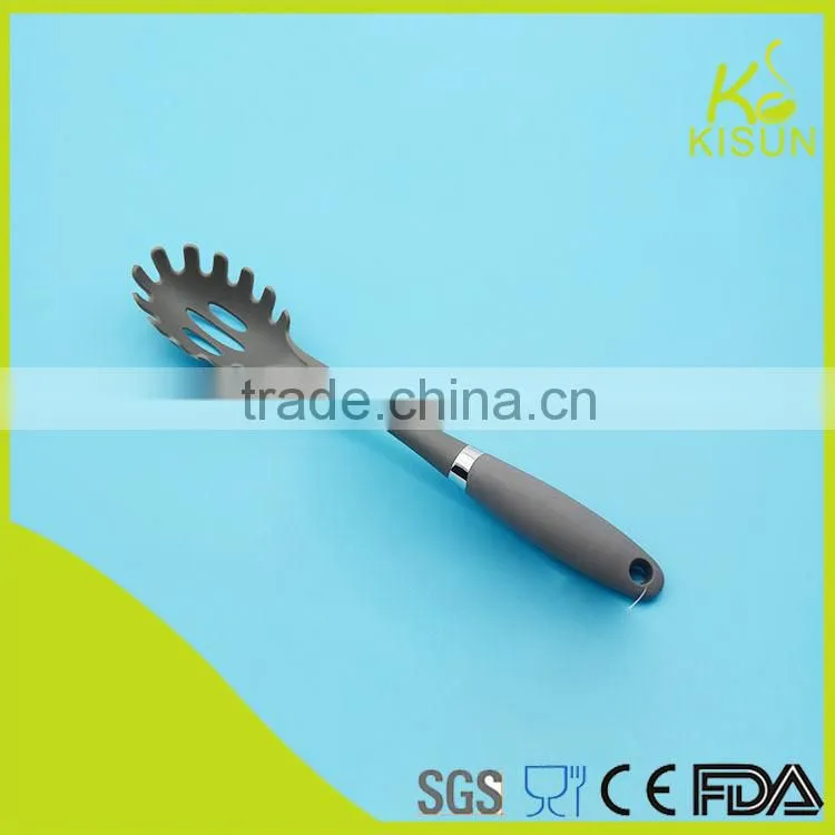 Eco-friendly low price nylon spaghetti scoop