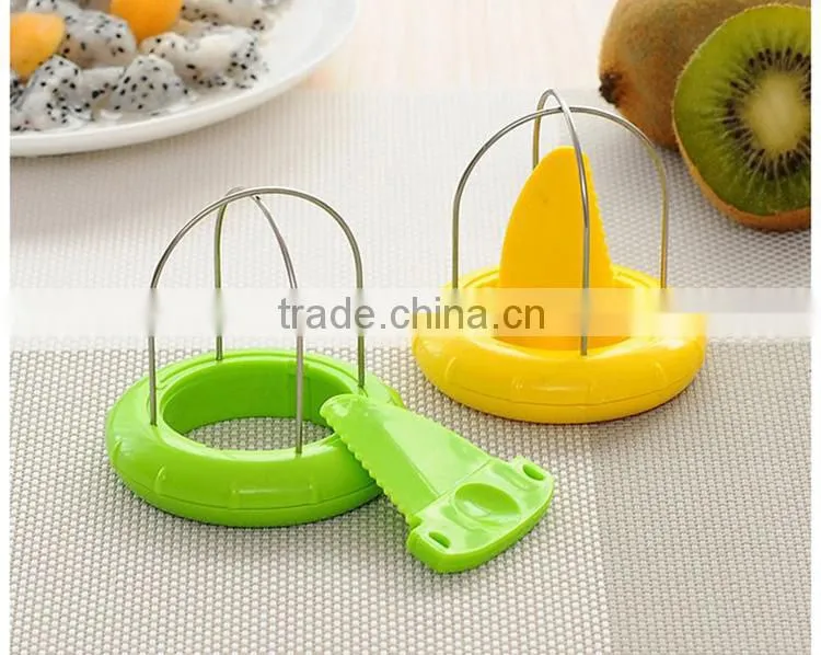 Household Multifunctional Kitchen Mini Food Kiwi Fruit Slicer Kiwi Knives