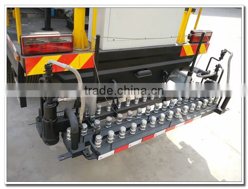 DongFeng 4X2 210HP Asphalt Distributor bitument tank truck