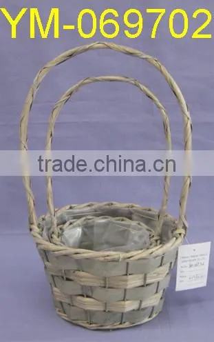 Beautiful Willow Gift Basket With Liner