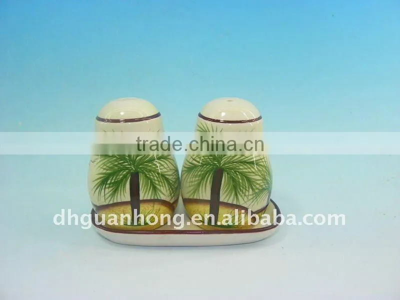 Ceramic sauce cruet